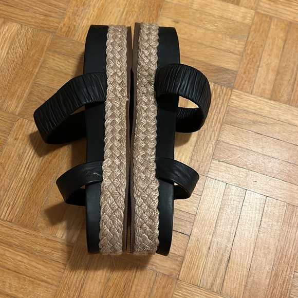 Kaanas NWOT - Picture 2 of 6